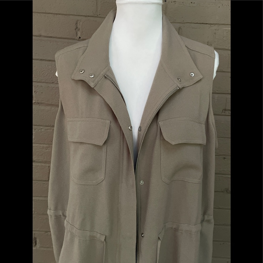 Lisa Rinna Taupe Vest 1X - Picture 2 of 13